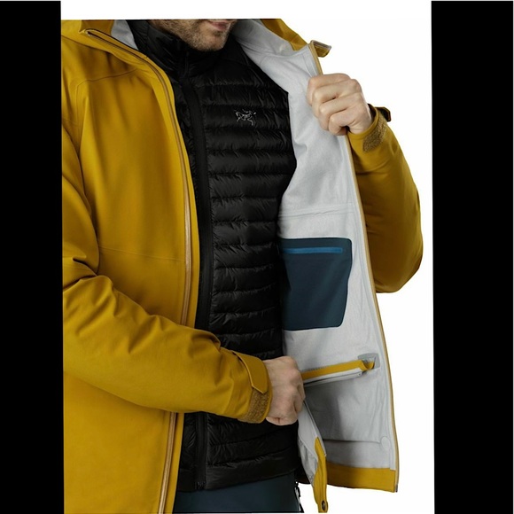 (SOLD) Arc'teryx Cassiar Jacket (Gore-Tex Shell) Labyrinth S (Mens) - Picture 8 of 16